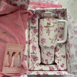 🌸Stanley x Love Shack Fancy Ribbon Rosa 40oz Quencher BRAND NEW🌸